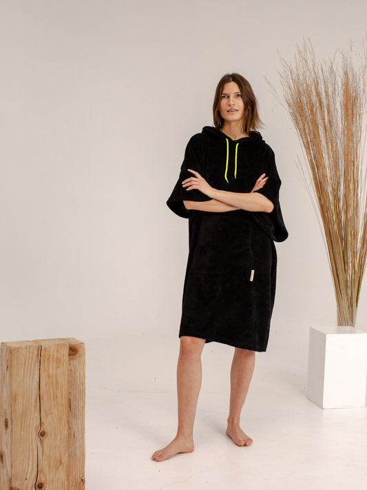 Black Sesamy Adult Poncho