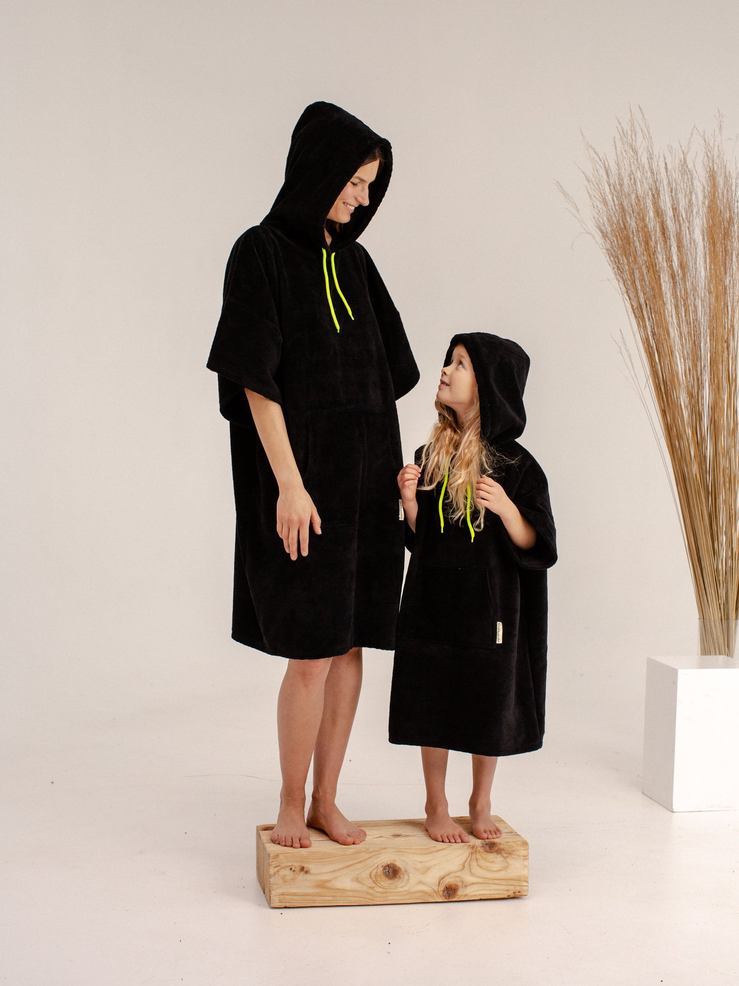 Black Sesamy Adult Poncho
